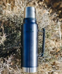 Stanley Classic Ultra Vacuum 1.5 Qt Bottle For Unisex Green -football Sales 2022 unnamed file 1170