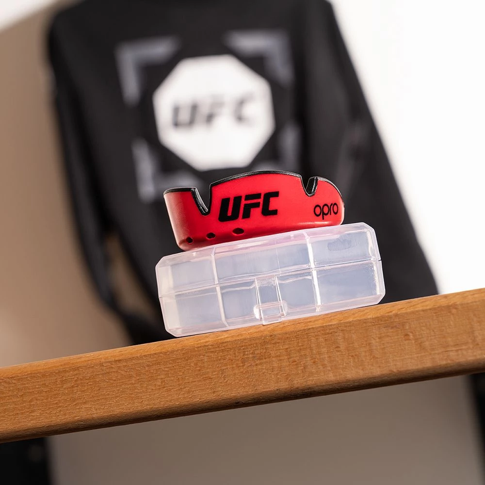 OPRO Youth UFC Silver Mouthguard For Unisex Red/black 3 OPRO Youth UFC Silver Mouthguard For Unisex Red/black - Image 3