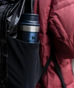 Stanley Trigger Action 20 Oz. Vacuum Mug For Unisex White -football Sales 2022 unnamed file 997